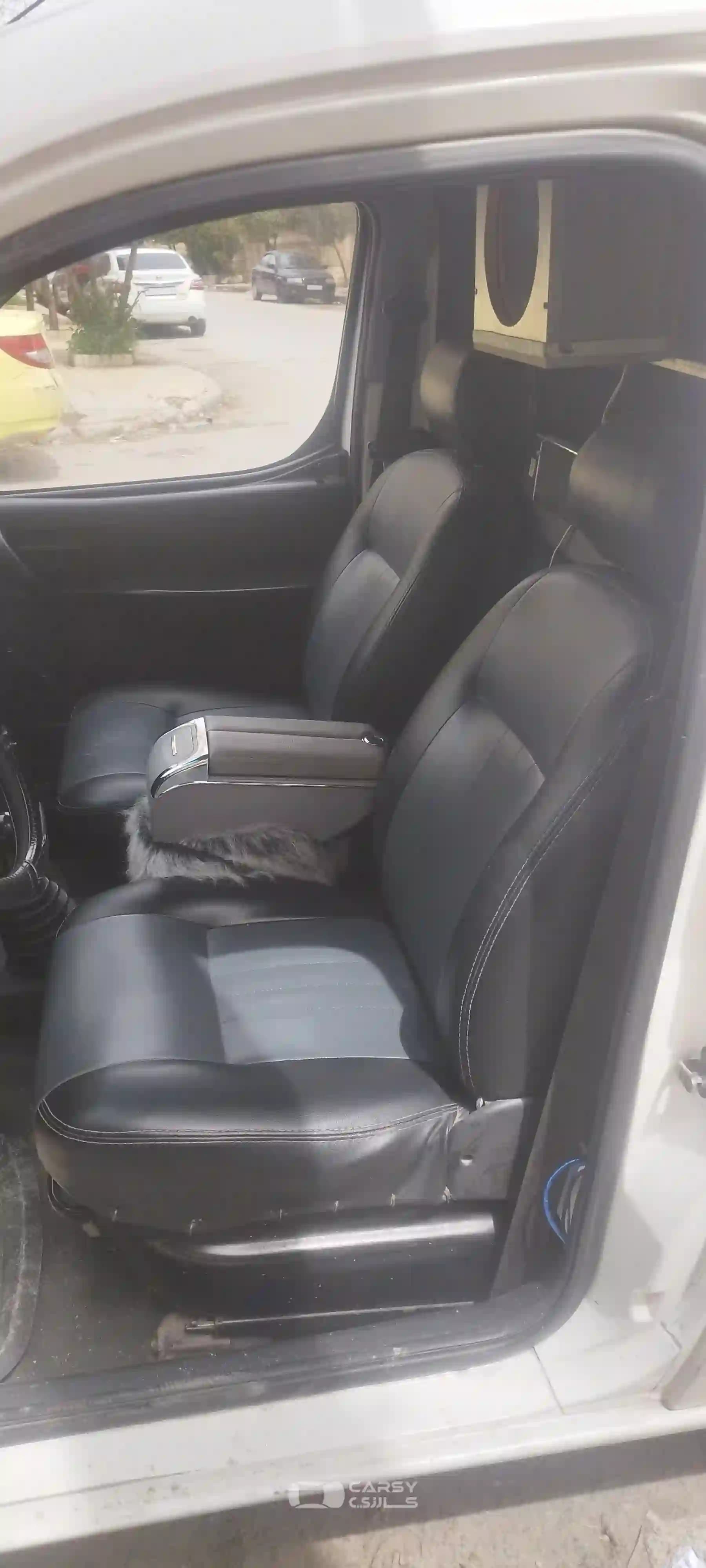 1999 بيجوت بارتنير - Image 8