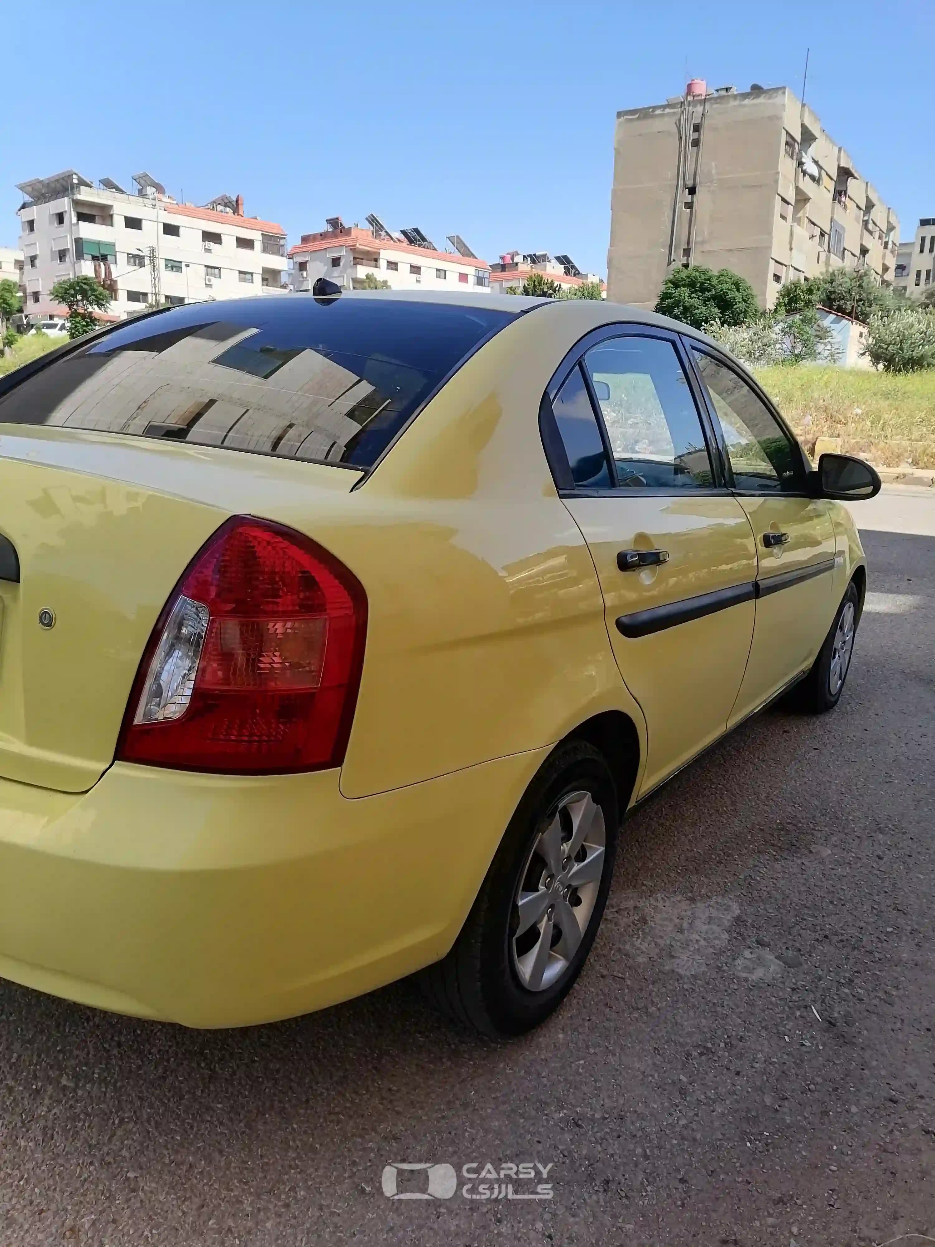 2010 هيونداي اكسنت - Image 5